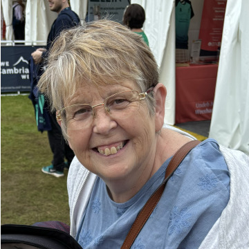 Photo of Rhian Myfanwy THOMAS